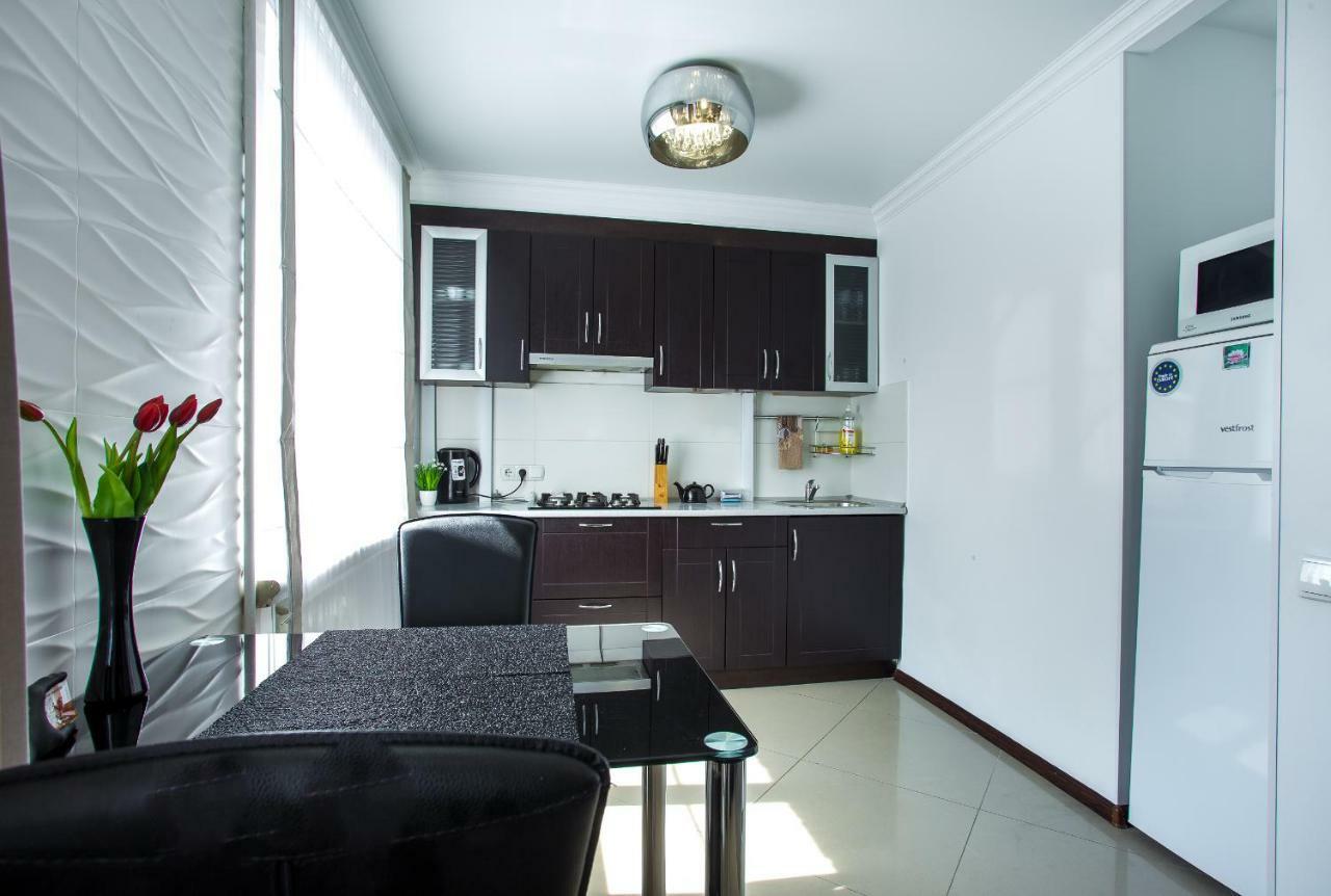 Lotos For You Apartments Mykolajiv Exteriör bild